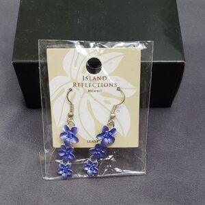 💎NWT Island Reflection Hawaii plumeria flower earrings